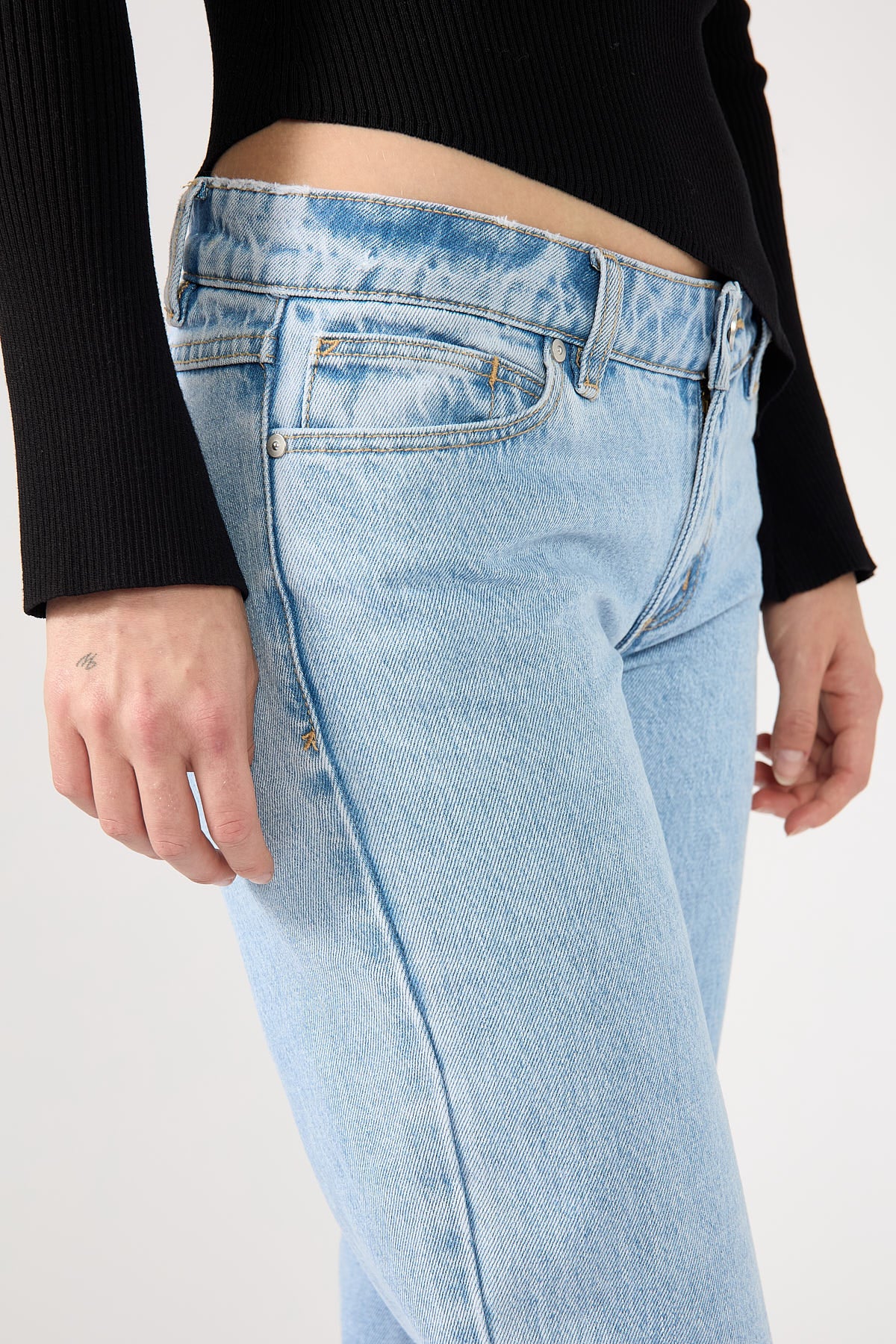 Abrand A 99 Low Straight Jean Walk Away - Image 4