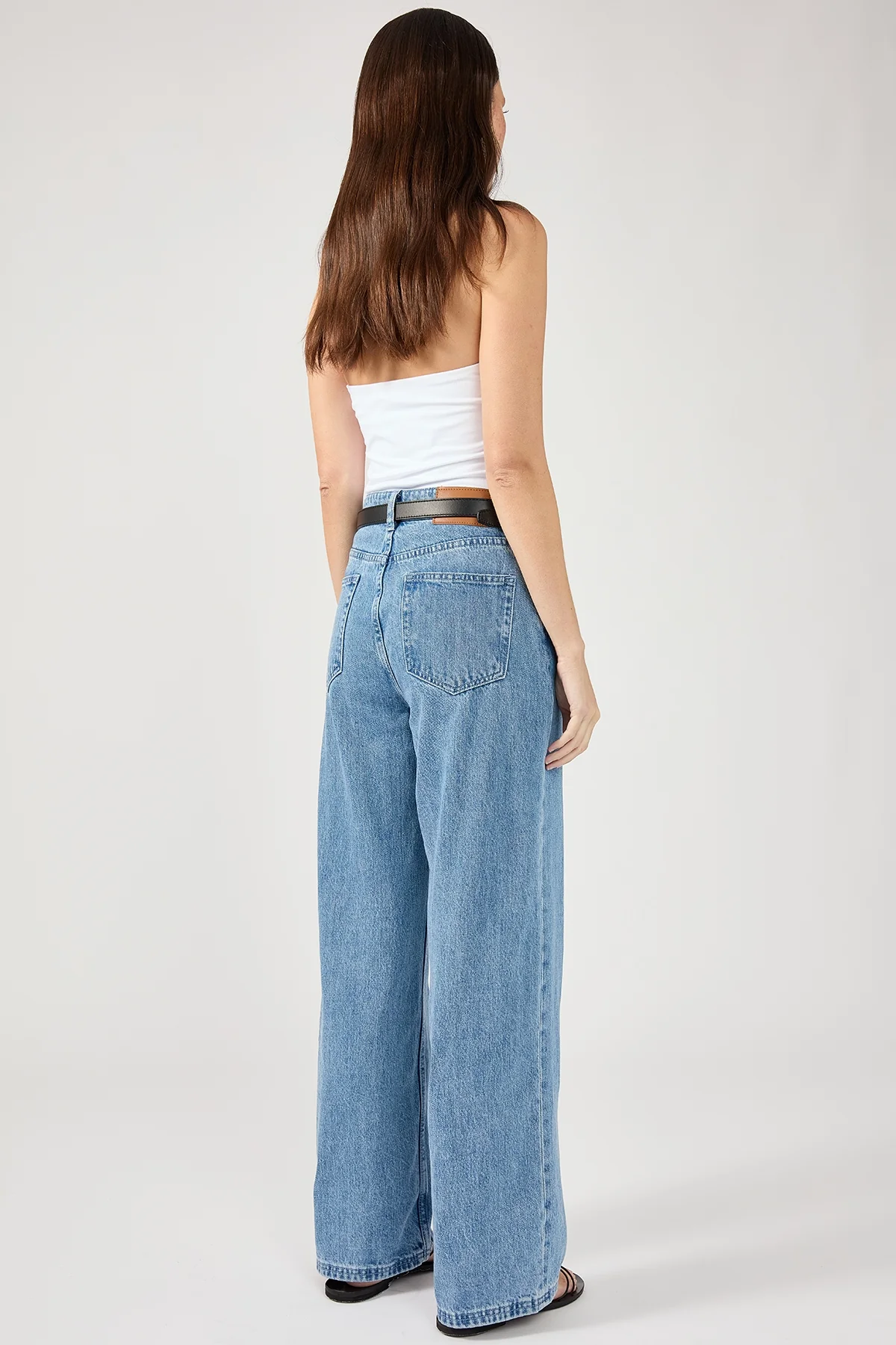Perfect Stranger Mid Rise 90's Slouch Jean Mid Blue Denim - Image 6